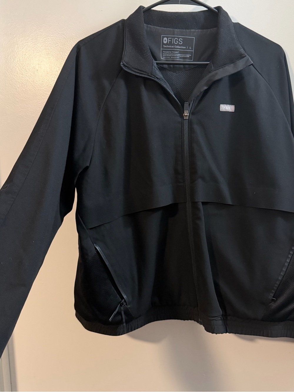 FIGS Women's Black Performance Jacket